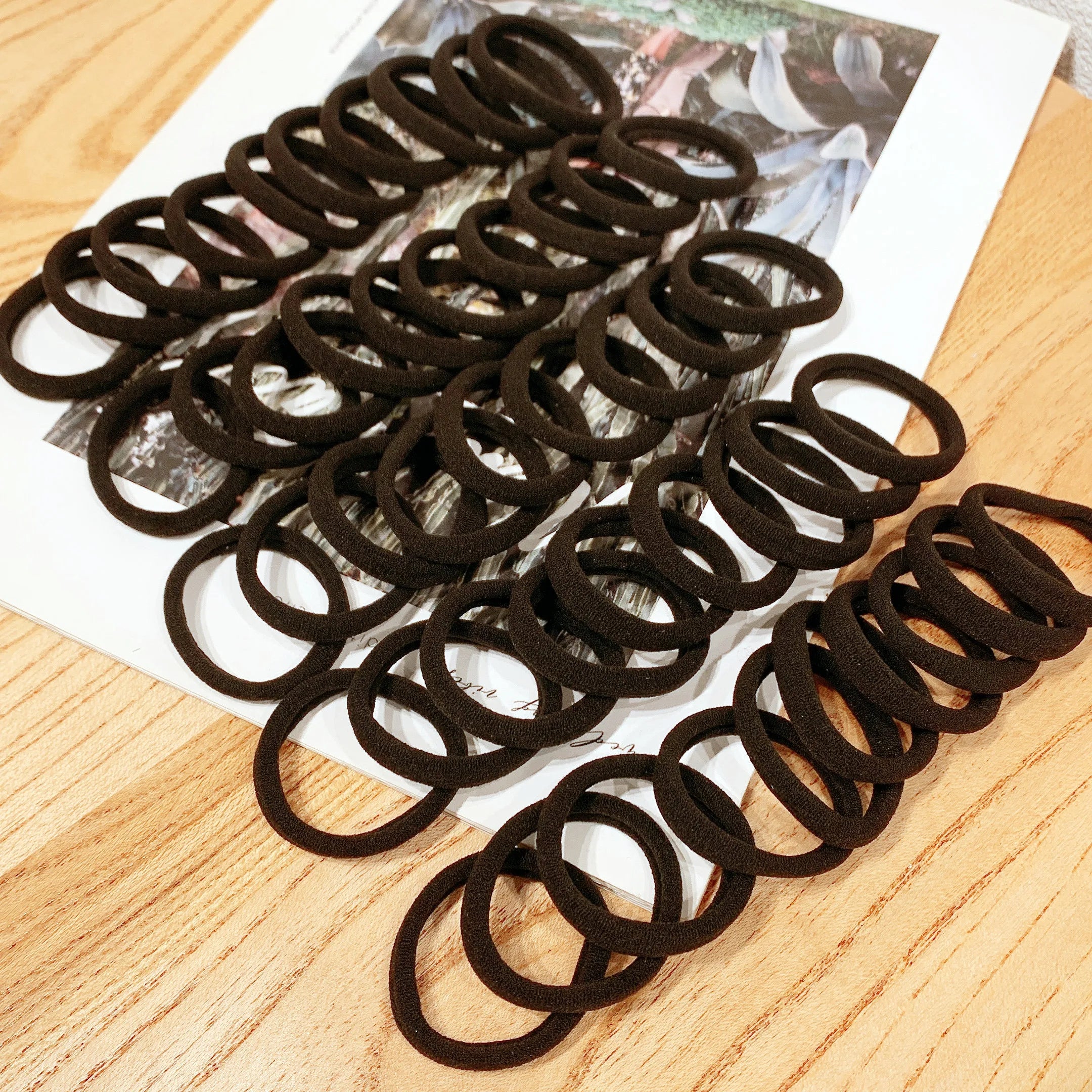 50/100 Stück schwarz-weiße Haarbänder, Haargummis für Damen, hochelastische Gummibänder, Haarbänder
